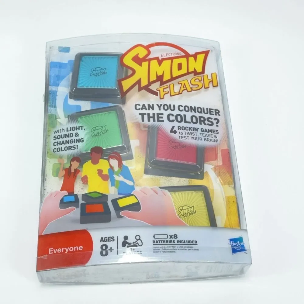 NEW SIMON FLASH Hasbro Electronic Game Cubes 4 Games W/ Sound & Changing Colors